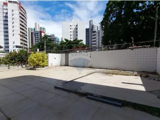 Casa Espaciosa na Pituba: Conforto e Sofisticação