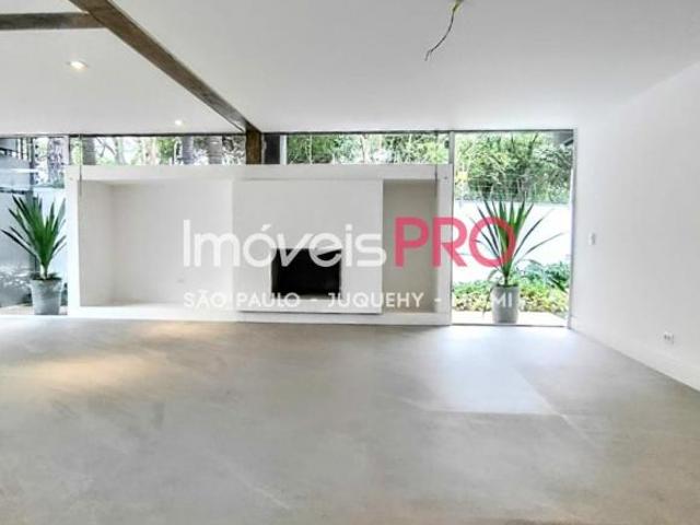 Casa espetacular no Jardim Paulista, 3 dormitórios, 2 suítes 2 vagas