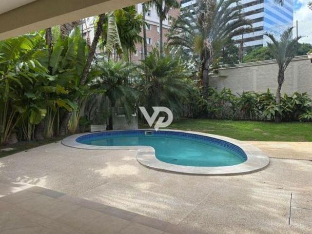 Casa Espetacular à Venda em Alphaville Alpha Plus