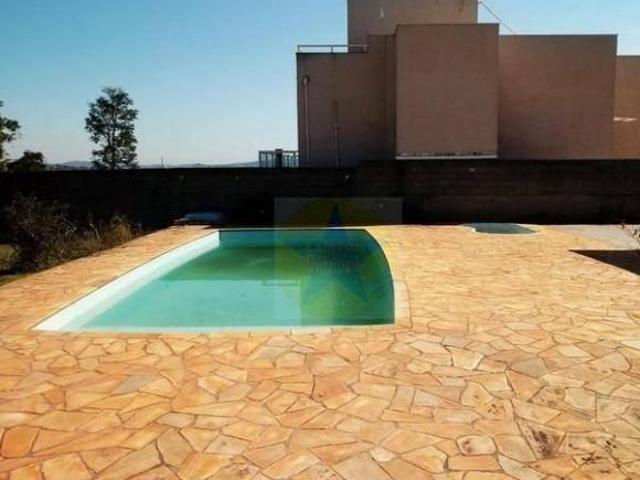 Casa Espetacular de 4 Dormitórios no Jardim dos Pinheiros, Atibaia/SP – Conforto e Lazer por R$ 1.60