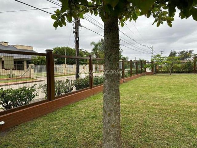Casa Espetacular de 4 Dormitórios na praia de Atlântida
