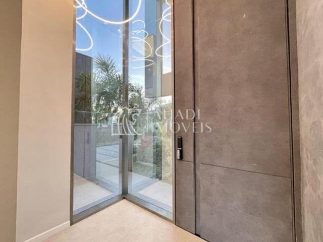 Casa espetacular disponivel para venda no Bella Citta Fazenda Rodeio
