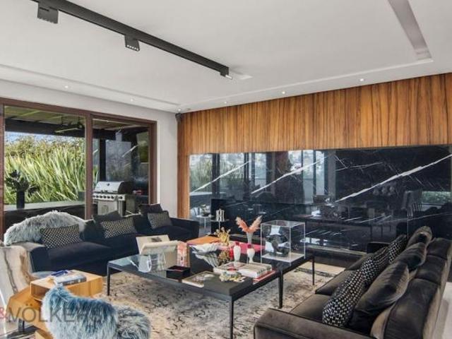 CASA ESPECTACULAR EN VENTA ALERCES, BOSQUES DE LAS LOMAS