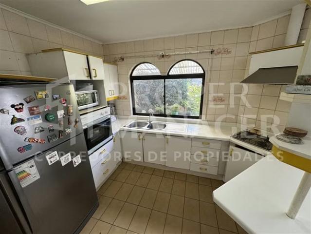 Casa Esquina 4D + Piscina + Estacionamiento 4 Vehículos | 0 dormitorios por 15000.00 en Chillán