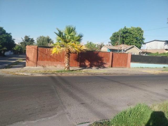 Casa esquina amplio terreno