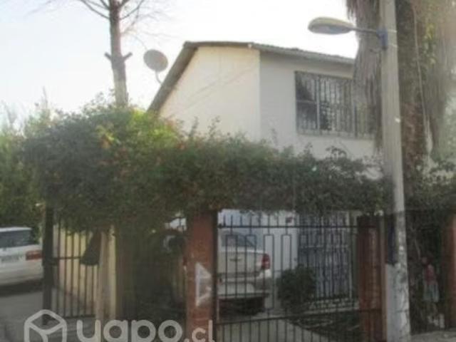 Casa Esquina dos pisos MAIPU | 2 Dormitorios por 77000. 00 en Maipú