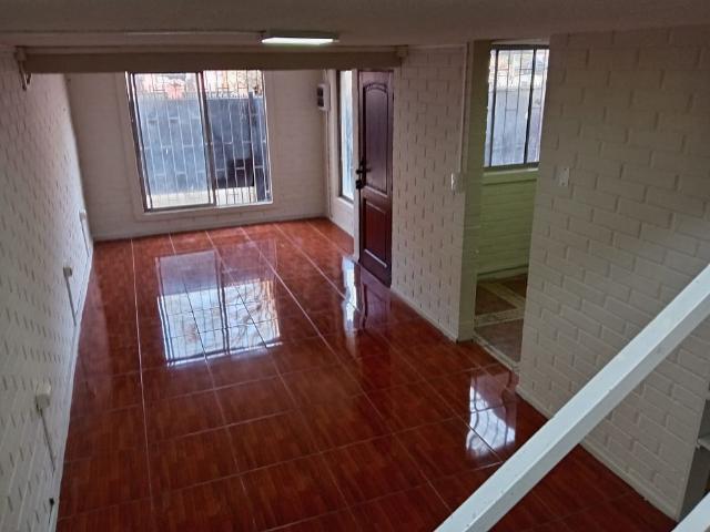 CASA ESQUINA DE 99 MTS 4D Y 2B REMODELADA Y REGULARIZADA