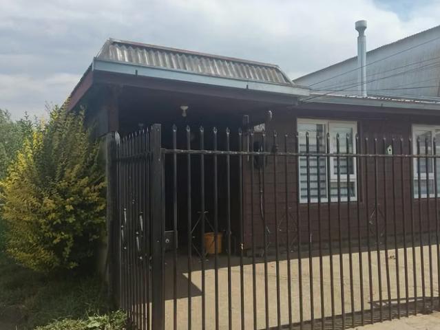 Cocina con ampliacion y con entrada de vehiculo | 3 dormitorios por 72000. 00 en Temuco