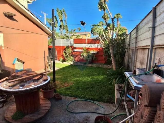 Casa esquina en la ciudad de quillota | 3 dormitorios por 2400.00 en Quillota