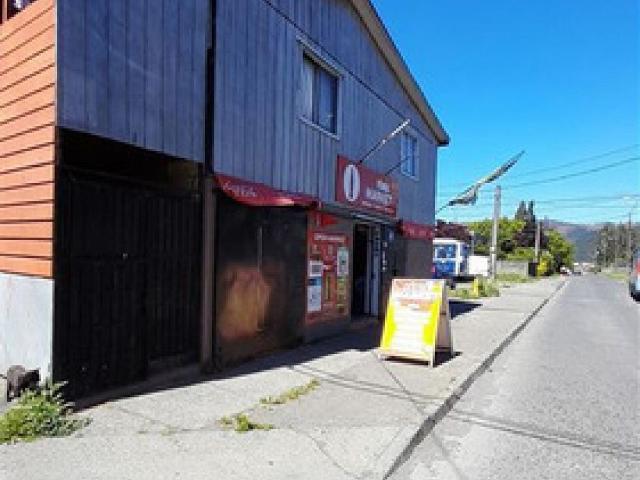 Casa esquina en venta con local comercial funcionando