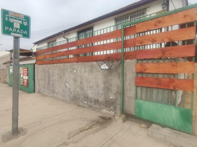 CASA ESQUINA SECTOR CISTERNAS