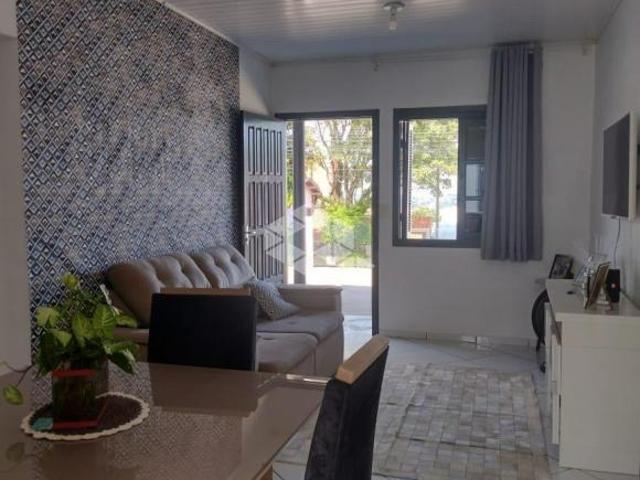 CASA ESTANCIA VELHA COM 3 DORMITÓRIOS E PISCINA