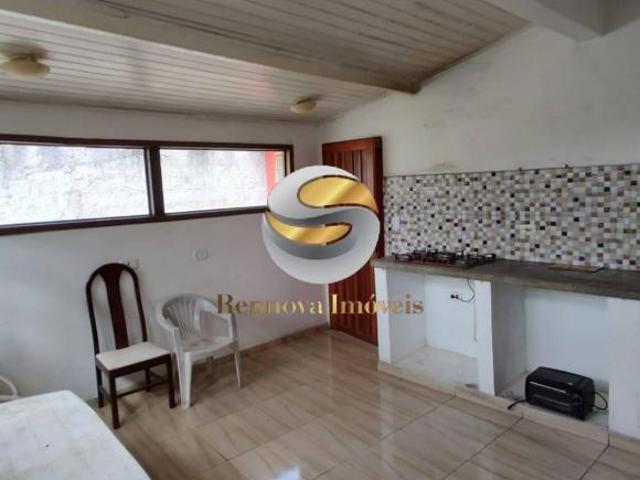 Casa estilo campestre em 1.000m²de terreno, cômodos amplos