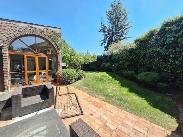 Casa estilo Castillo Velasco preciosa 1384 | dormitorios por 15000.00 en La Reina