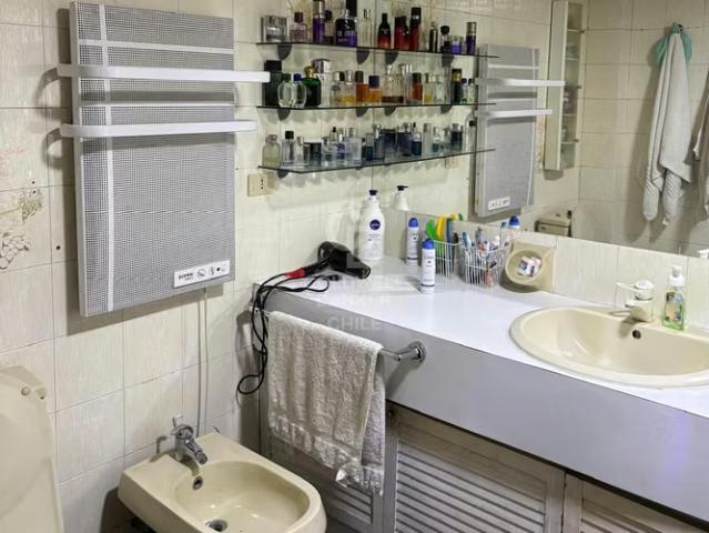 Casa estilo chileno en Vitacura, con amplio terreno | 5 dormitorios por 27990.00 en Vitacura