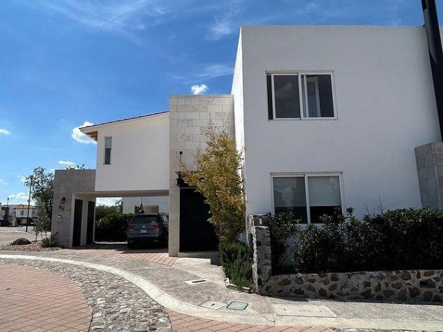 Casa amueblada en RENTA