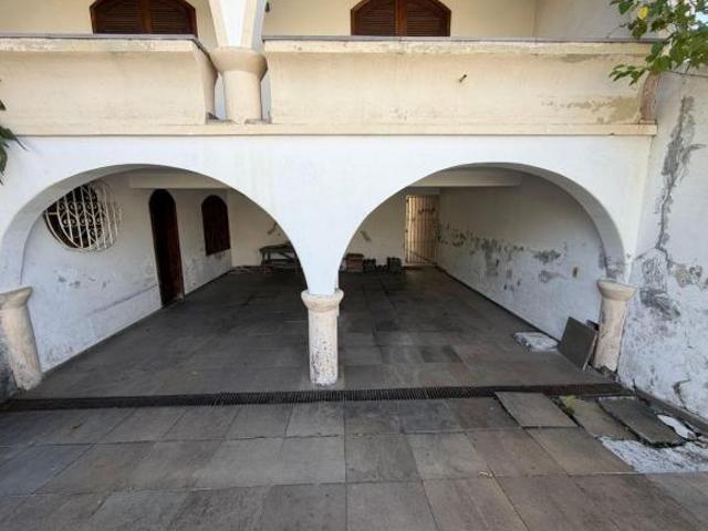 Casa estilo colonial 299 m2 com terreno 689 m2 Tarumã Curitiba PR