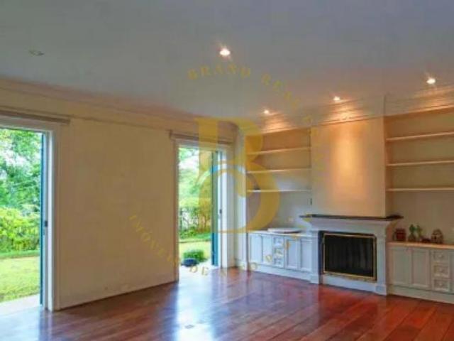 Casa Estilo Colonial Brasileiro no Real Parque, com 2.000 m² de Terreno
