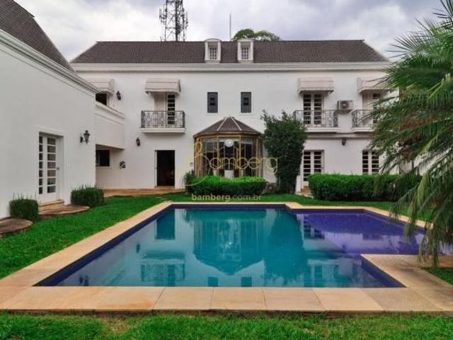 Casa estilo francês, 5 dormt/4suítes/ escritório/ lazer com piscina, salão de festas, churrasqueira
