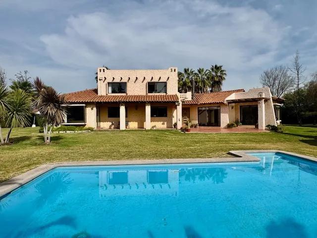 Casa Estilo Mexicano 336m2 En Parcela De 5000m2