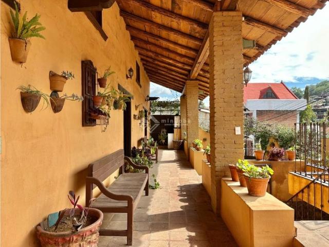 CASA ESTILO MEXICANO | JARDÍN | AMUEBLADA | MASCOTA | VALLE DE BRAVO