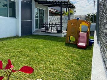 Casa Estilo Minimalista en Lomas de Cocoyoc