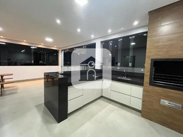 Casa estilo sobrado para localização no bairro Nova Uberlândia