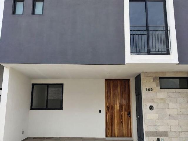 Casa Estreno en Renta en Coto Galarza