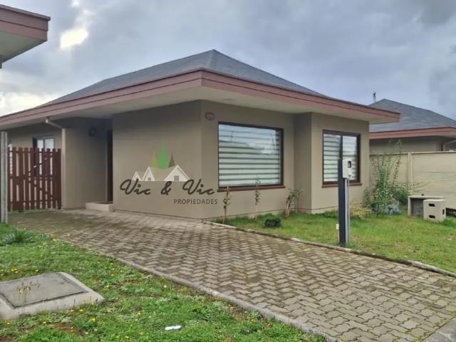 Casa Funcional En Arriendo 1 Piso 3d + 2b Sector Residencial