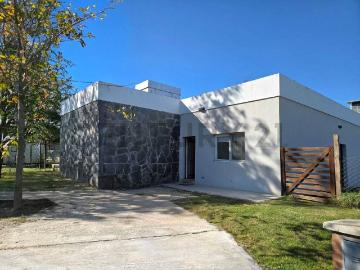 Casa en alquiler en Villa Rosa - Jardín