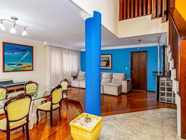 Casa Face Norte de 280m² em Terreno de 468m² 3 Qts 1 Suíte e Amplo Quintal