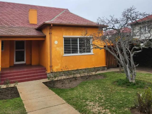 Casa Familiar Miraflores Bajo 4d 3b Pisos Raulí 178891
