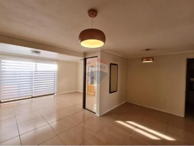 Casa Familiar En Arriendo Costa Laguna