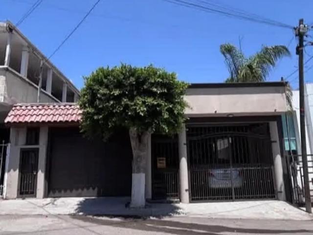 Casa Familiar en Venta en Presidentes, Tijuana: Amplia y Bien Ubicada