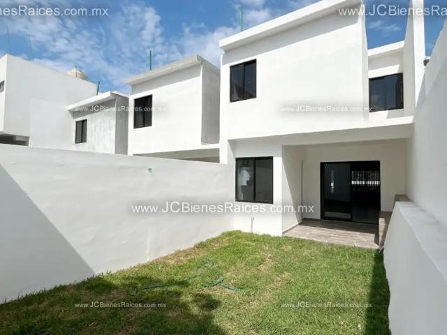 ¡Casa familiar en Villa Rica! 3 Recámaras, 2.5 baños y garage para 2 autos