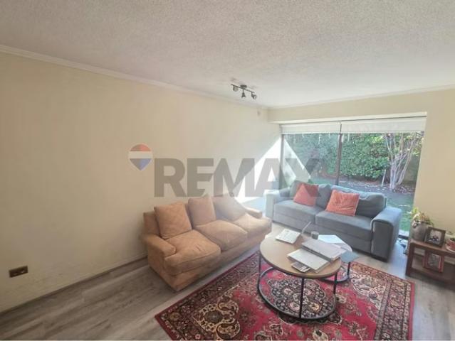 Casa familiar peñalolén excelente condominio | 5 dormitorios por 9800.00 en Peñalolén