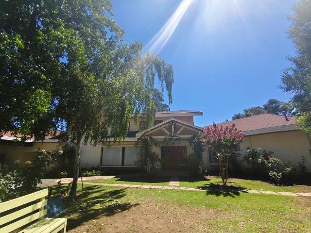 CASA FAMILIAR 4D 5B CON PISCINA EN CLUB DE GOLF