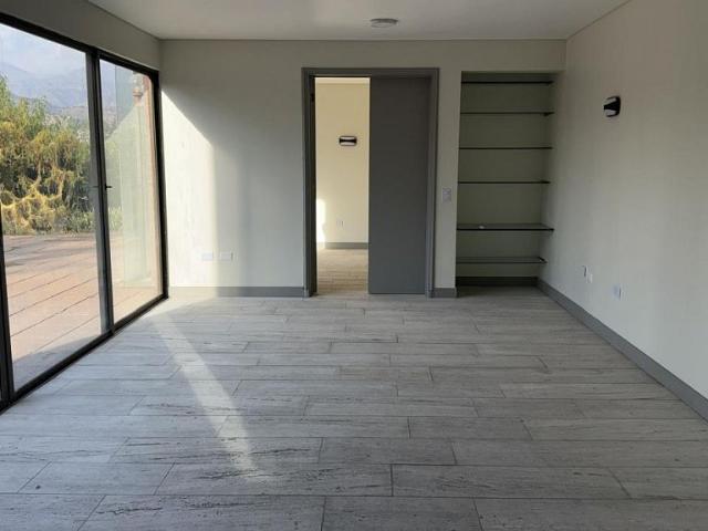 CASA 5D 4B LO BARNECHEA 4200 M2 TERRENO PISCINA