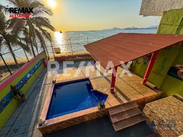 Manzanillo, Colima - Alberca
