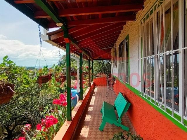 Casa Finca en Marinilla Vereda Campo Alegre código 70360