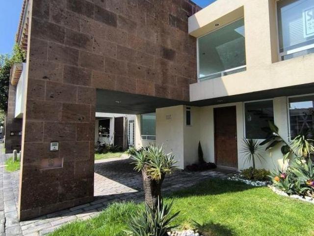 Casa fraccionamiento Bosques de los Encinos