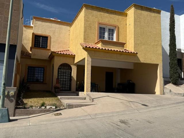 CASA FRACCIONAMIENTO CORDILLERAS