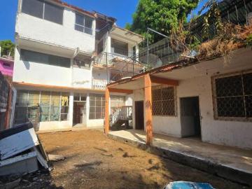 Casa para remodelar en venta en Fracc. Las Playas Acapulco