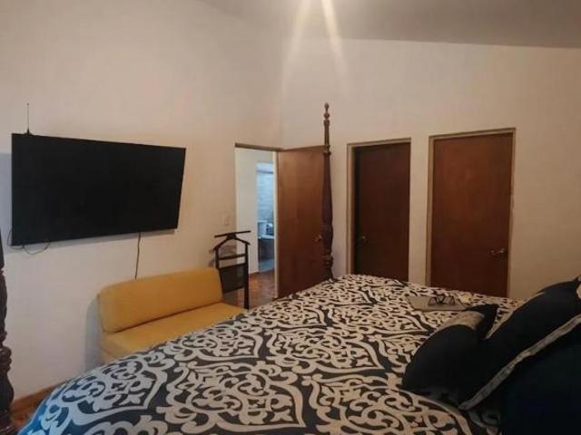 Casa Frente a Parque en Venta de 3 Recámaras en Colinas de San Jerónimo
