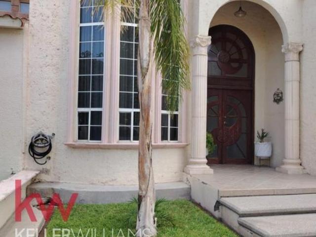Casa frente a parque en Venta en Fraccionamiento Puesta del Sol, Ciudad Juarez Chihuahua