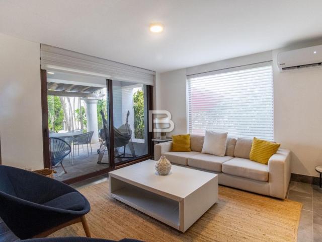 CASA FRENTE AL MAR EN ZONA HOTELERA EN VENTA