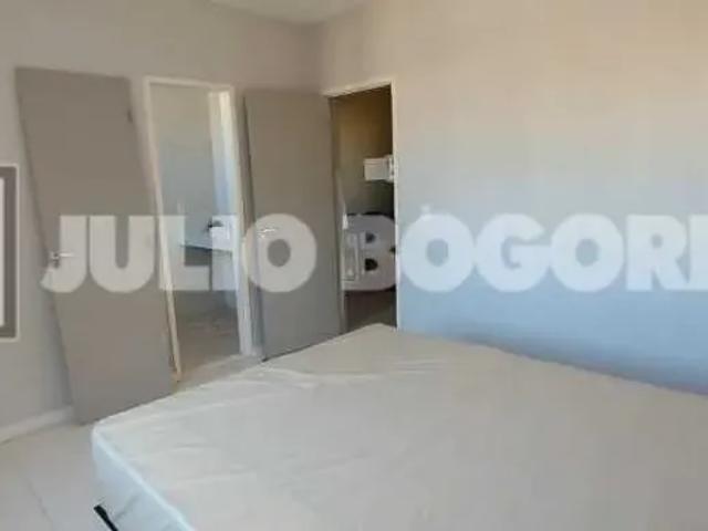 Casa frente com 3 quartos, piscina 3 vagas no Méier
