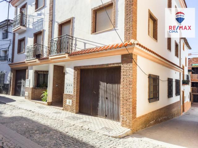 CASA FRENTE COLEGIO EN ZUJAR