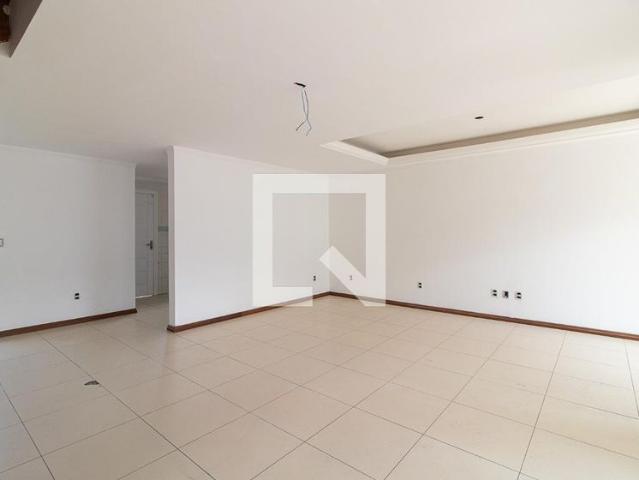 Casa, Guarujá, 3 Quartos, 180 m2 Porto Alegre