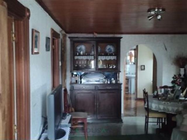casa gallega con horno artesano, terraza y finca anexa